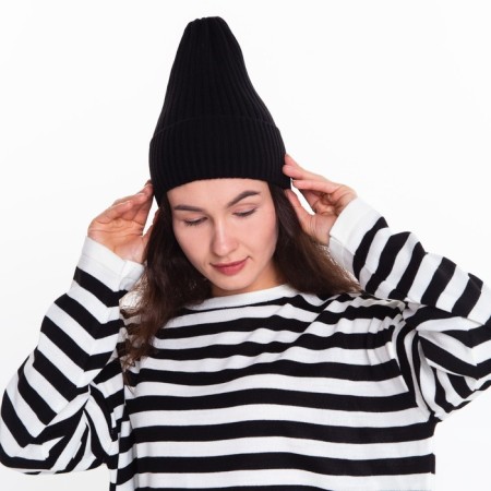 Female Winter hat, black color, size 52-56-2