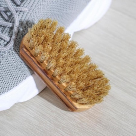 Shoe brush, 9 × 3.5 cm, natural bristles-1