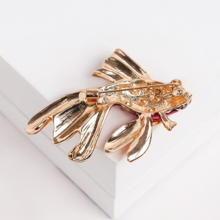 Brooch "Fish", color red-gold in gold-2