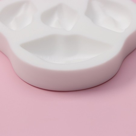 Mold Dolyana "Lips", 8.5 × 8 × 1.5 cm, white color-8