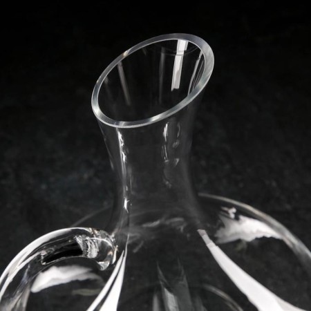 Glass decanter with a Merlo handle, 1.9 liters-2