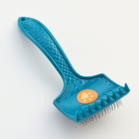 The brush is a large packer soft with drops, a base of 68 x 48 mm, turquoise-1