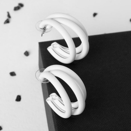 Bottega-rings are triple, d = 3.5, white color-1
