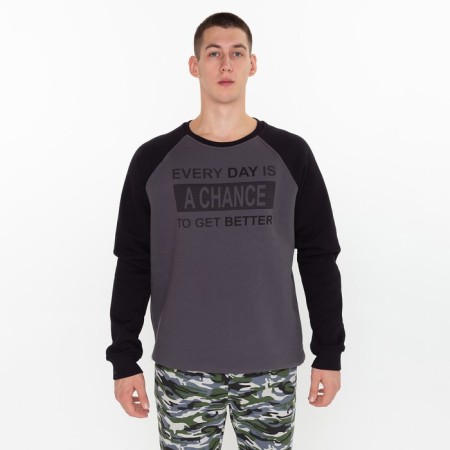 The male sweatshirt was launched, the color is black, size 56