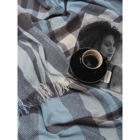 Plaid in the Triumph cell, size 140x205 cm-3