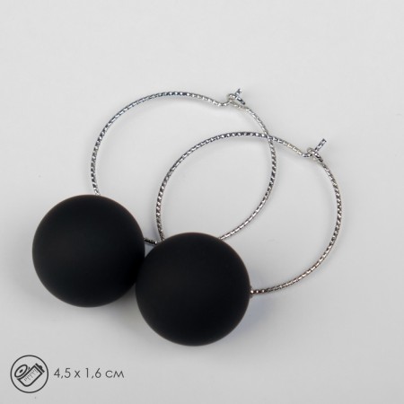 Earrings Assorted "Snowball" in the ring, black color in silver