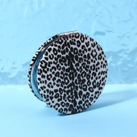 Folding mirror “Animal”, d = 7 cm, with an increase, artificial leather, color “zebra” color-3