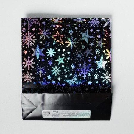 The holographic vertical package “Magic New Year”, m 26 x 30 x 9 cm, New Year-4
