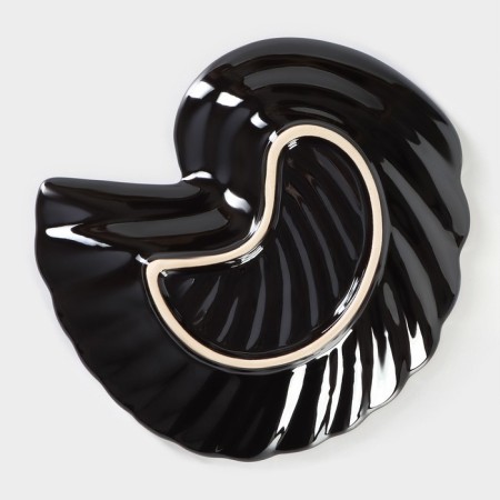 Ceramic serving "shell", d = 20 cm-3