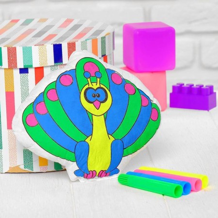 Coloring toy "Pavlin" (without markers) in a package