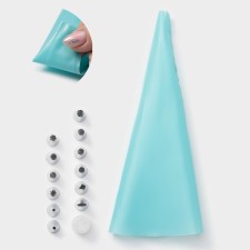 Confectionery set “with love”, in the case of 14 items: nozzles 12 pcs d = 1.7 cm, adapter, bag 30 × 15 cm