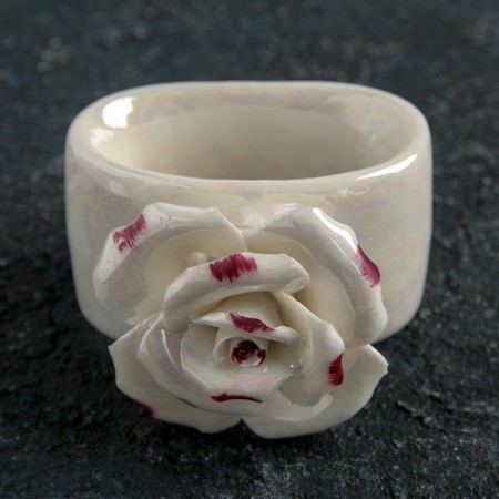 Ceramic ring for napkins "Flower", 5.5 × 5 × 6 cm, pearly color-1