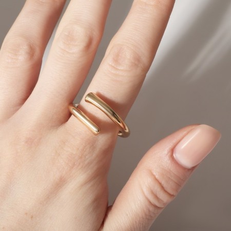 The ring "minimal" two lines, the color of gold, dimensionless-1