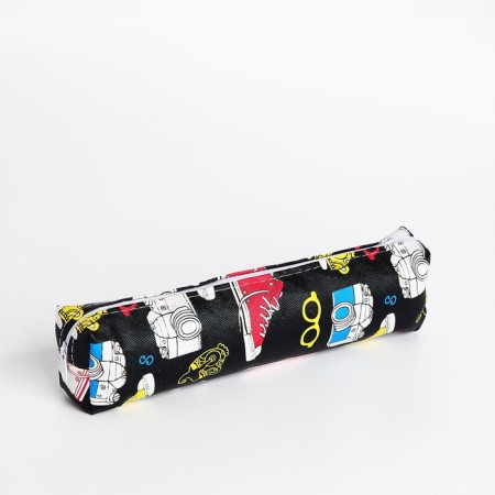 Cosmetic bag-penete on zipper, black color