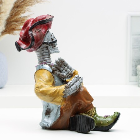 Stand for the bottle "Pirate Captain Hook" 15x24x28cm-3