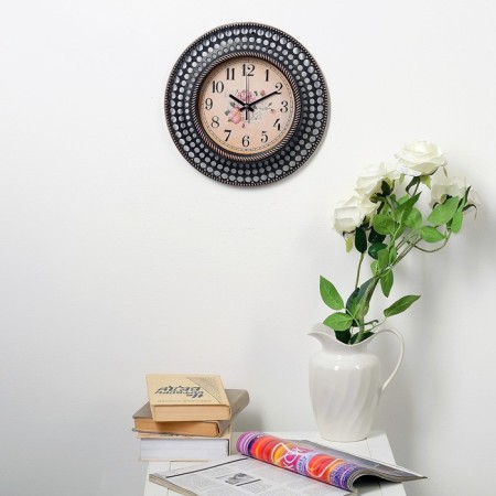 Watching clock, series: interior, "bubbles", discrete move, d-29 cm-1