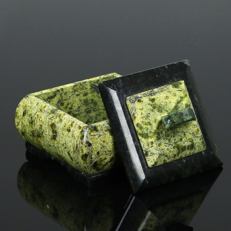 Casket "Larchik", 8x8x7 cm, natural stone, coil-1