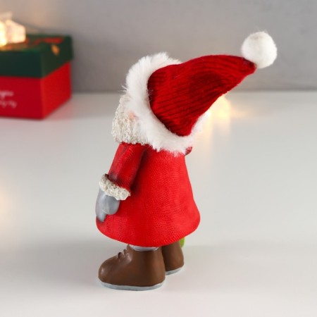 Souvenir Polystone "Santa Claus in red, with a curly beard with a Christmas tree" 15x6x8 cm-3