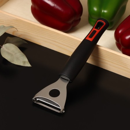 Vegetable cleaning of the share "Chile", 18.5 cm, black color