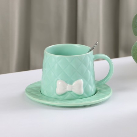 Tea couple ceramic with a spoon "Bow", 2 items: a mug 350 ml, a saucer d = 15 cm, green color