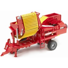Grimme potato harvester, with potatoes