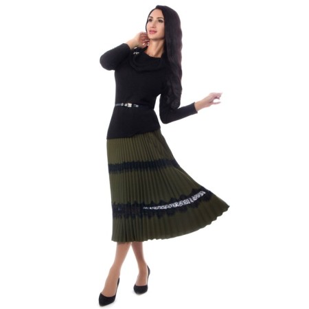 Female skirt, size 42, green color