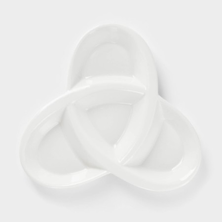 Menzhitsa ceramic 4 cells "Triketra", 21 × 2.5 cm