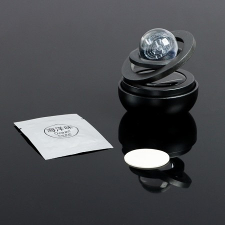 Assessoir on a panel with a flavor, gravitational rings, rotates from the sun, planet, black