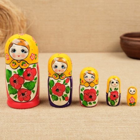 Matryoshka Maidanovskaya "Red Mac", 5 puppet