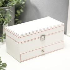 Casket to the leatherette for jewelry and 4 hours of 