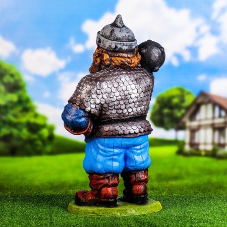 Garden figure "hero" 25x33x72cm-2