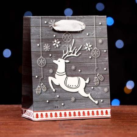 Laminated "White Deer" package 11.5 x 14.5 x 6 cm-1