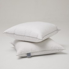 The pillow is low, size 70x70 cm, color mix