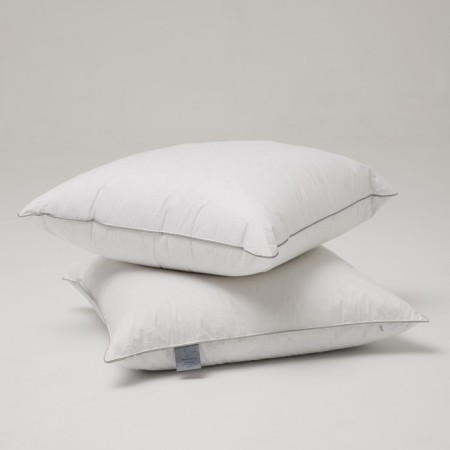 The pillow is low, size 70x70 cm, color mix