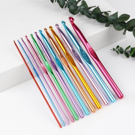 A set of hooks for knitting, d = 2-8 mm, 14.5 cm, 12 pcs, color colorful color
