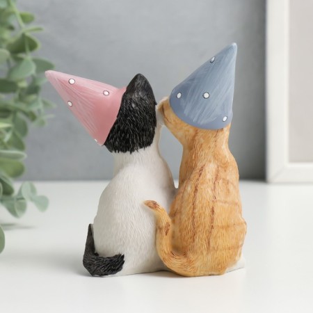 Souvenir Polystone "Kittens in caps" 10x5.5x9 cm-2