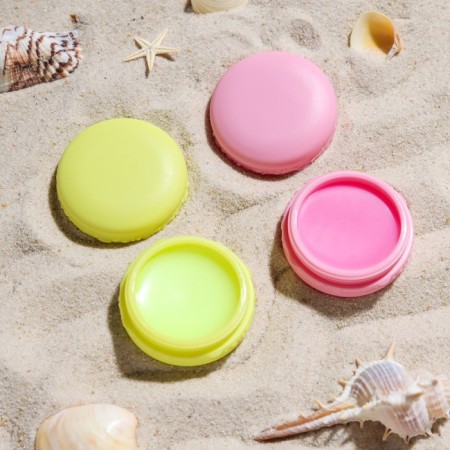 A set of two lip balms "strawberries", "peach"-2