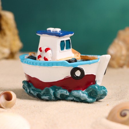 Surfacing ship "Fisherman" 10*6*6cm
