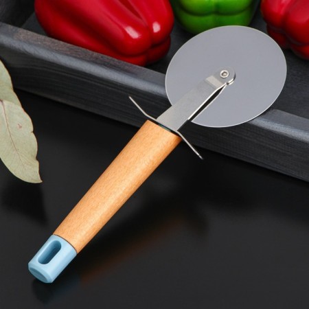 Knife for pizza and dough Magistro Heaven Wood, D = 7.5 cm, beige color-1