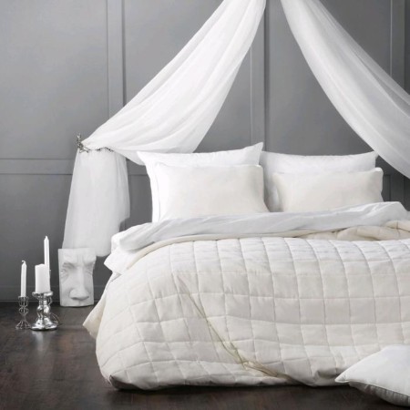Software "Soft": a blanket 250 x 270 cm, pillowcases 40 x 60 cm - 2 pcs, white