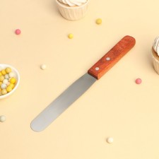 A blade-tank with a wooden handle, 26 × 2.7 cm, the working part is 14.5 cm