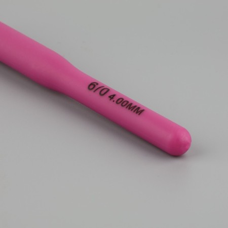 Knitting hook, with a plastic handle, d = 4 mm, 14 cm, purple color-4