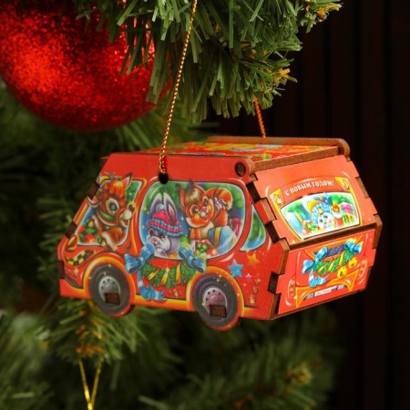 The toy-jacket on the tree "machine", the roof opens, 10x5x5.5 cm-1