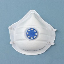 Half mask filter. molded with FFP2 valve in individual packaging