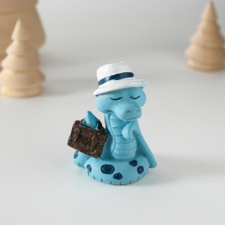 Suvenir Polystone "Snakes with a cane and in a hat" 4.7x6 cm