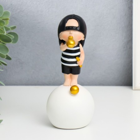 Polystone souvenir "Baby in a black cap, with a gold bubble on the ball" 15x7x7 cm-4