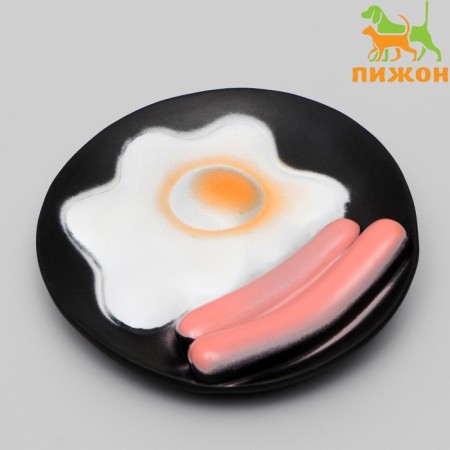 Boxing "Breakfast" toy for dogs, 13.5 cm, on a black plate