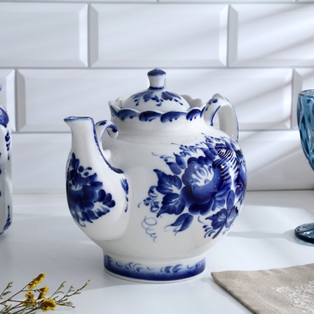 Teapot "Family", h = 19 cm, 2.1 l, gzhel-1