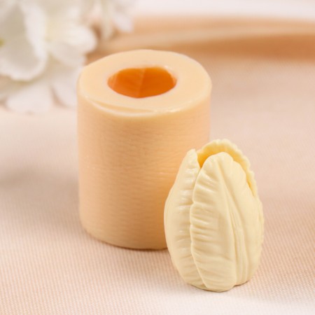 Silicone Mold "Tulip bud" 3x3x4.5 cm-2