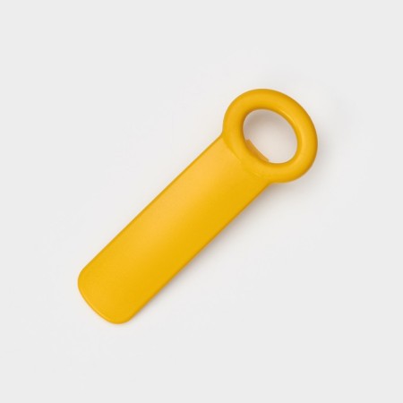 Open cover of screw lids, color mix
